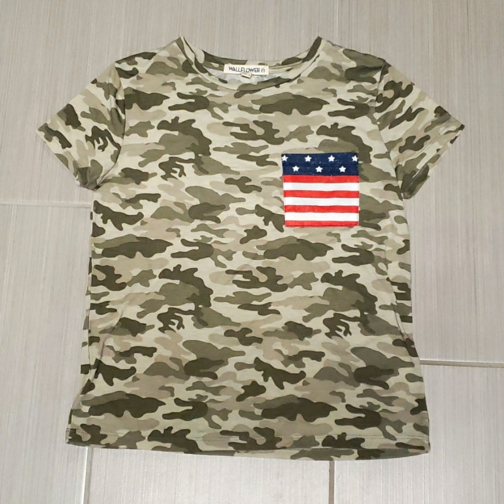 Camo pocket tshirt